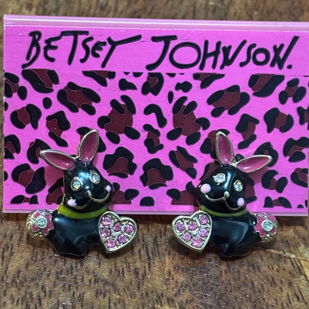 NWT Betsey Johnson Critter Boost Rabbit Stud Earrings